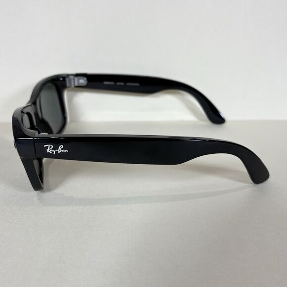 Ray-Ban Meta Wayfarer RW4006 601/71 50 Smart Glasses with Case ESSILORLUXOTTICA - Picture 9 of 16